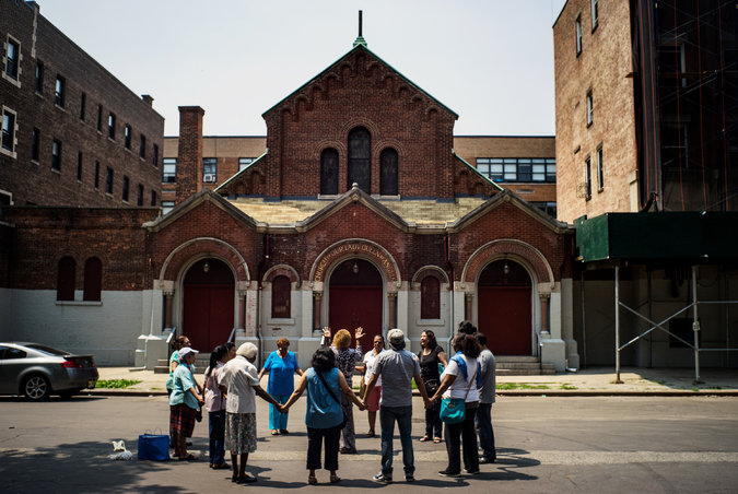 Pope’s Visit to East Harlem School Highlights Church’s Challenges